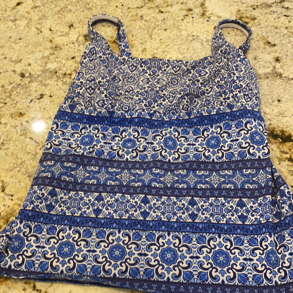 Lands End tankini with underwire size 18 Long